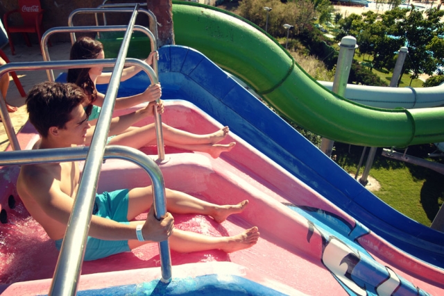 Preparados para bajar por el tobogan